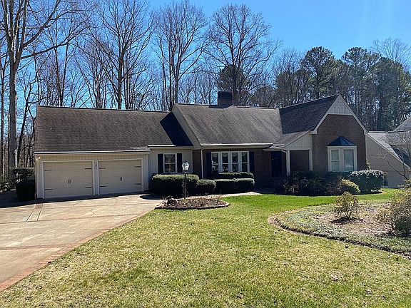 121 Bruce drive 