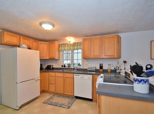 40 Lakeside Ave, Wrentham, MA 02093