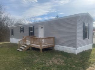 1 Reedsdale Dr, Clairton, PA 15025