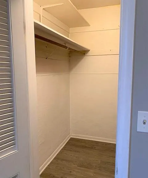 Walk-in Closet