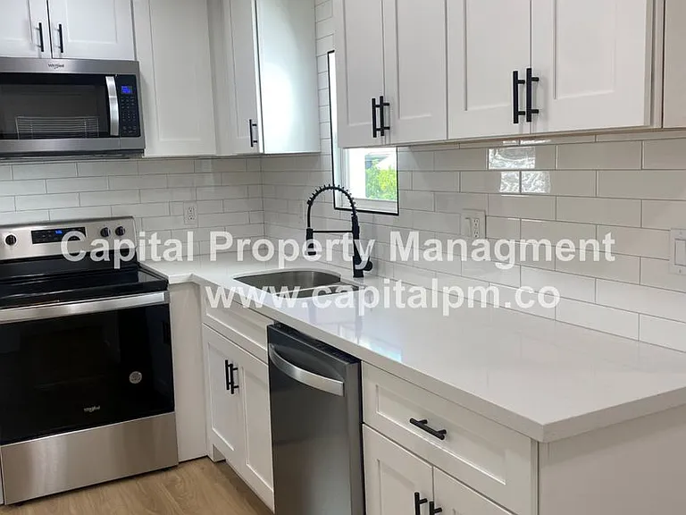 915 E Crandall Ave — Photo 7