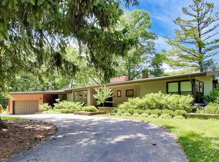 3320 Krenn Ave, Highland Park, IL 60035