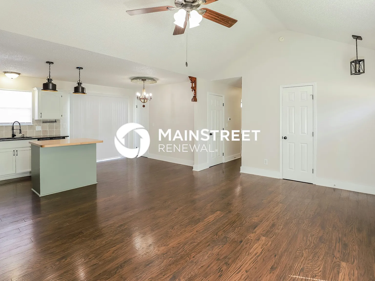 1218 S W Stockman Ct — Photo 3