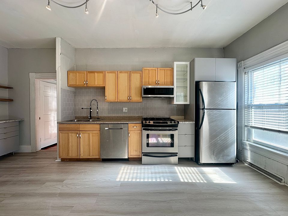 1st image of 78 Ring St #1