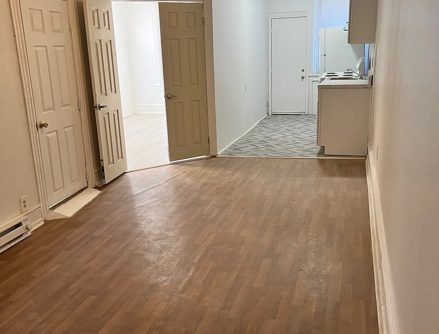 1 bed, 400 sqft, $850 — Photo 2