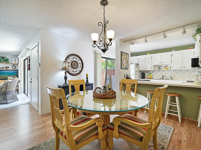 825 Center St #11C — Photo 10