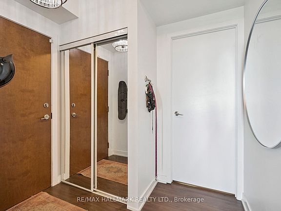 5th image of 2200 Lake Shore Blvd W Unit 1809