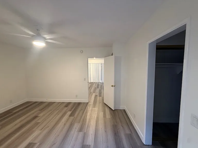 11915 Goshen Ave #3 — Photo 9