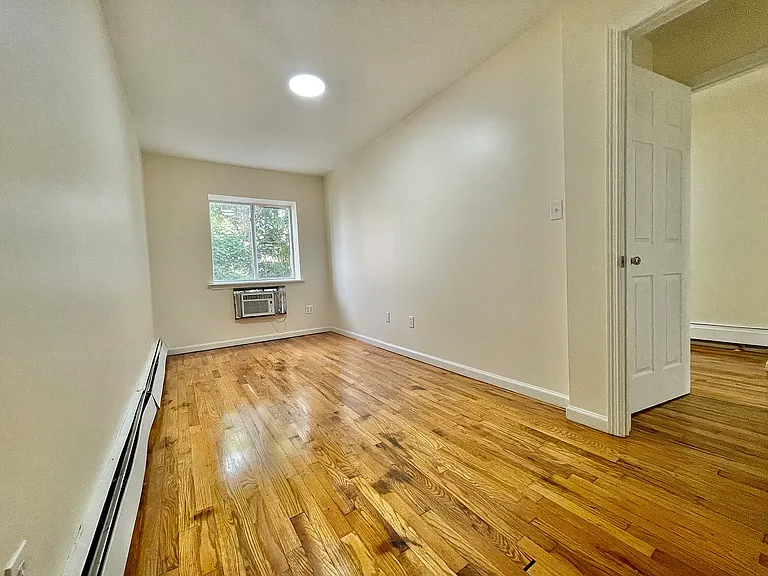 129 E 55th St #2 — Photo 6