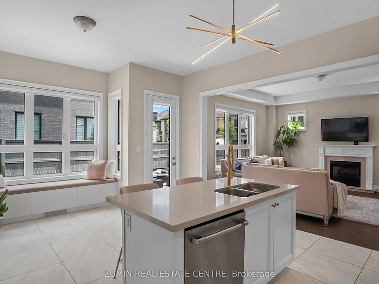 39 Lyle Way — Photo 15