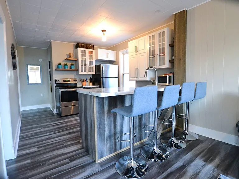 89 Fairbanks St #4 — Photo 4