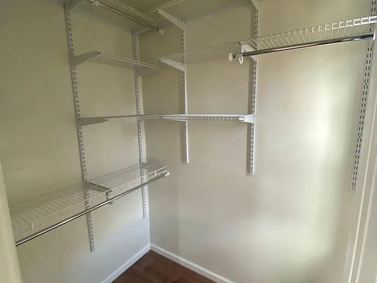 8232 Meadowdale Ln — Photo 28
