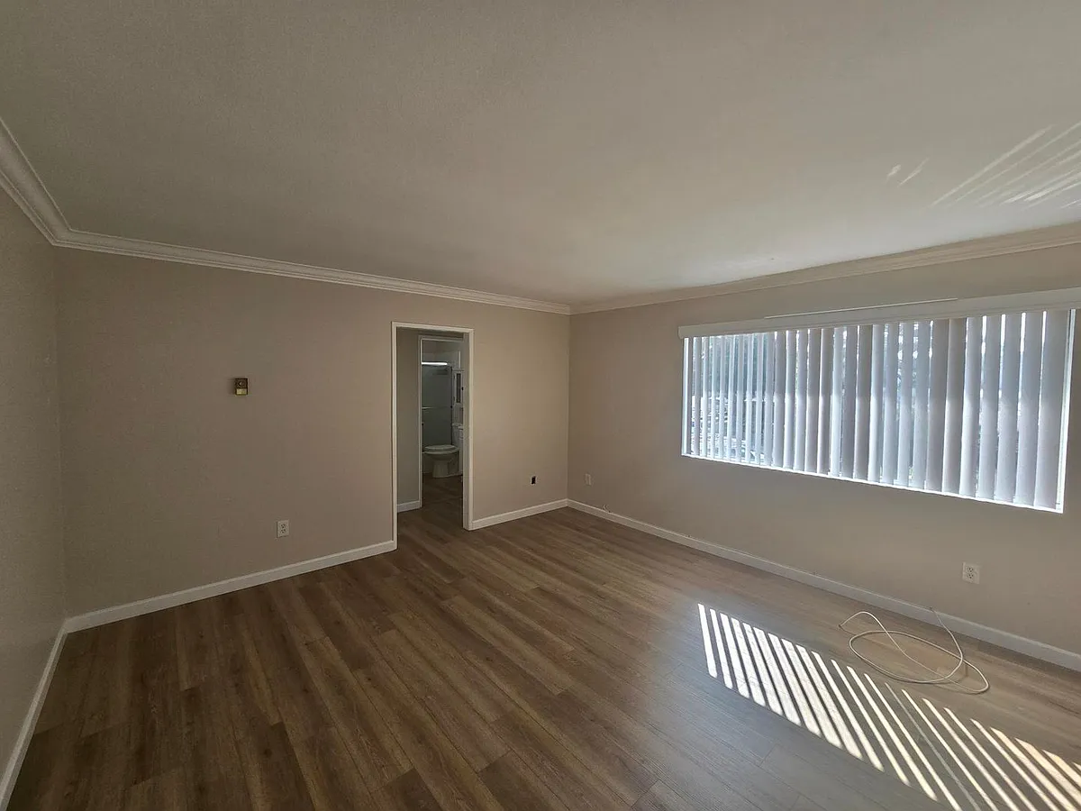 Building Photo - 16581 Le Grande Ln