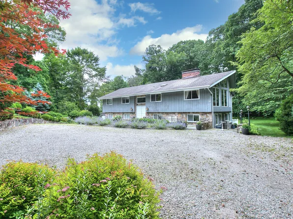 219B Wilton Road, Westport, CT 06880