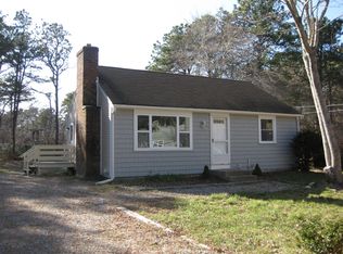 17 Hoover Rd, West Yarmouth, MA 02673