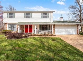 1172 Jonesborough Rd, Chesterfield, MO 63017