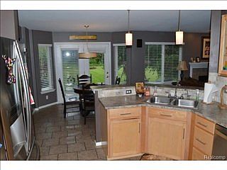 4th image of 1272 Chemung Forest Dr