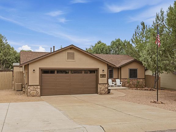 5th image of 605 N Wilderness Trl