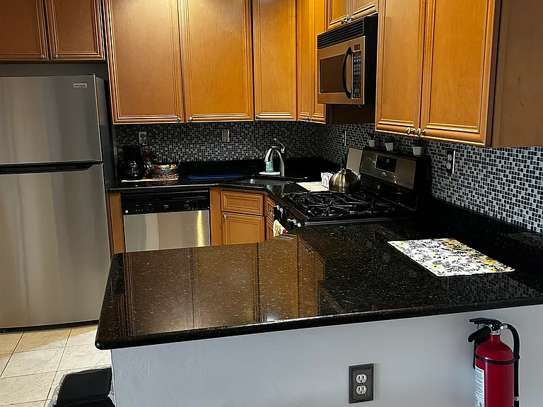 515 Gregory Ave #3 — Photo 4