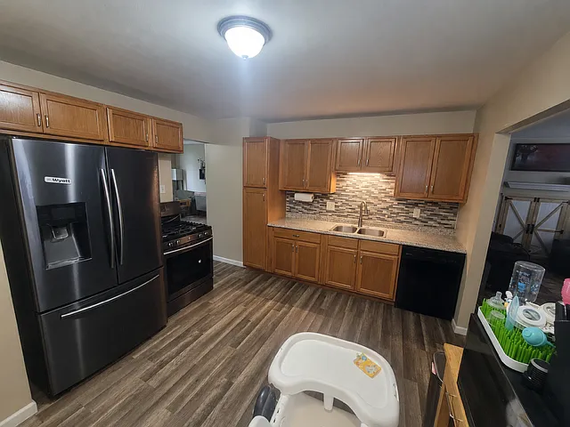 3 bed, 1134 sqft, $1,800 — Photo 4