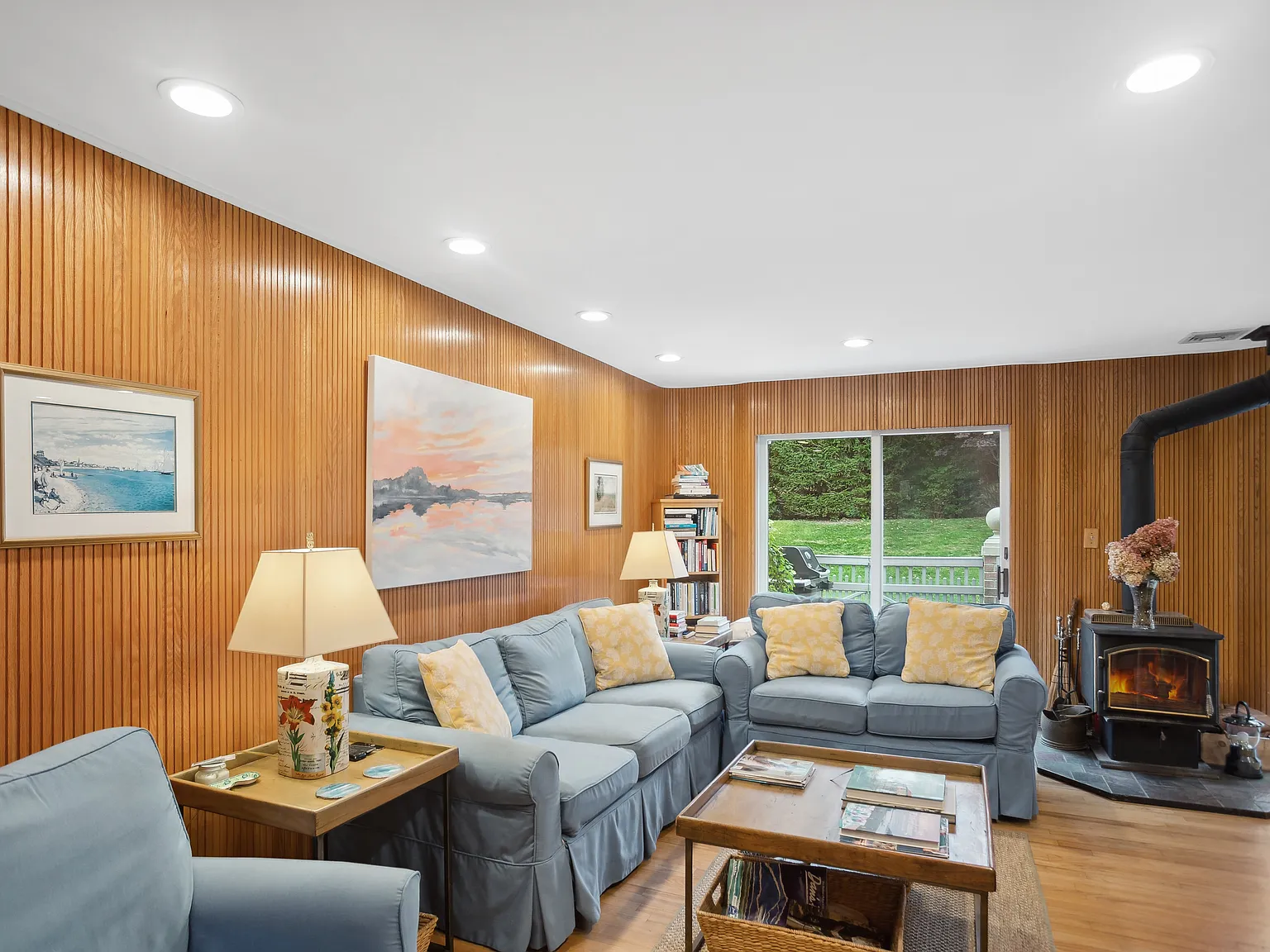 Southampton Village Condo — Photo 2