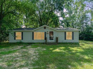 1404 N Texas Ln, Midland, MI 48642