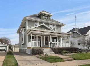 328 W 15th Ave, Oshkosh, WI 54902