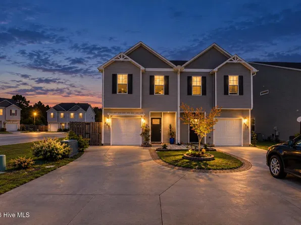 300 Currituck Drive, Holly Ridge, NC 28445