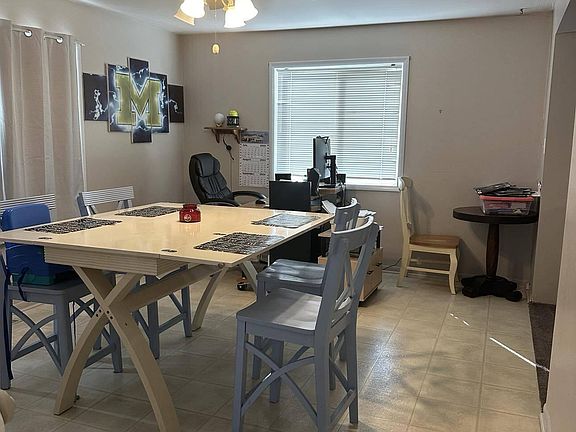 5th image of 609 Long Lake Ave