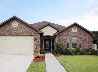 1013 Broadmoor St, Victoria, TX 77904