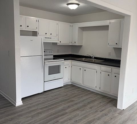 5th image of 916 W 5th St APT A