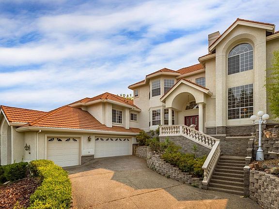 5th image of 133 Tomlinson Dr