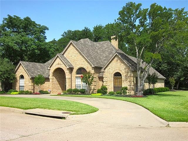 1st image of 31 Creekmere Dr