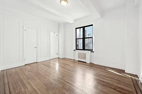 208 W 23rd St #1607 Photo 1