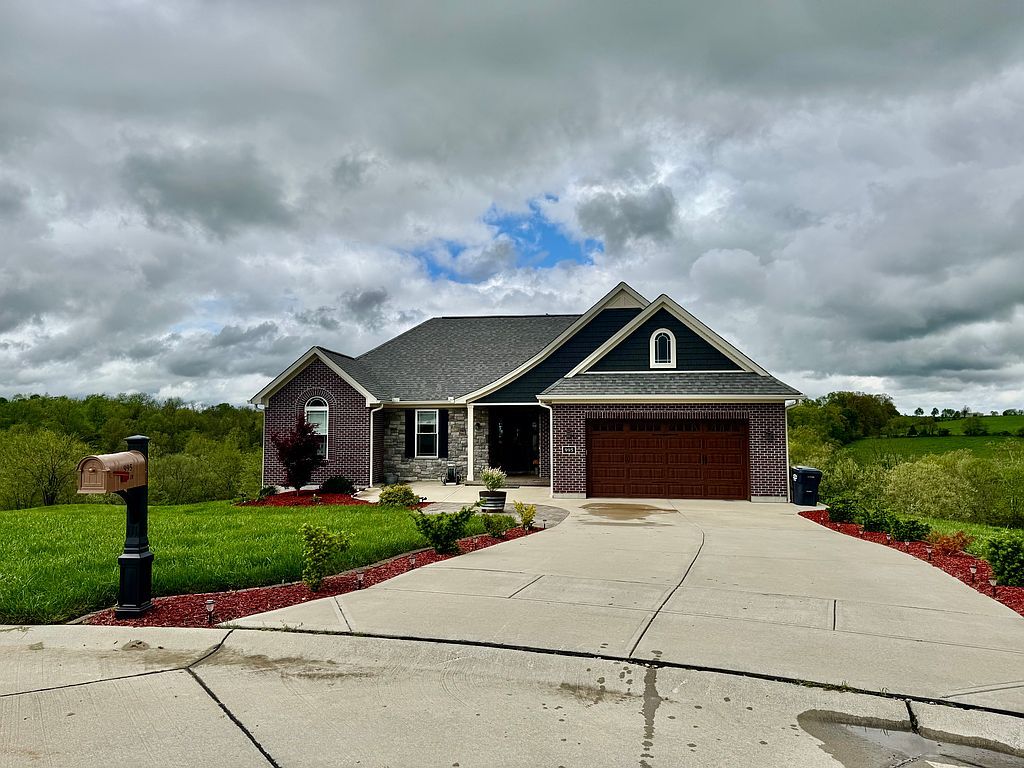 995 Camin Ln - Property Image