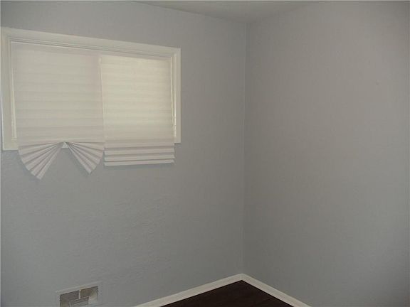 5th image of 4608 Myrtle Ave