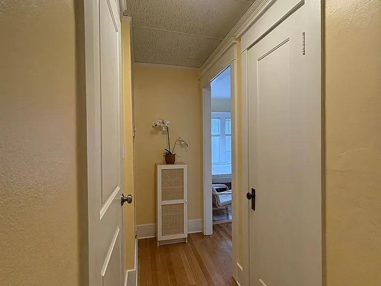 Virginian Apartments — Photo 54