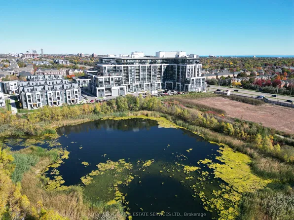 405 Dundas St W #431, Oakville, ON L6M 4M2