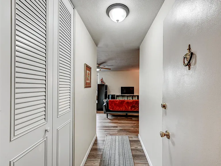 1 E University Pkwy #307 — Photo 3