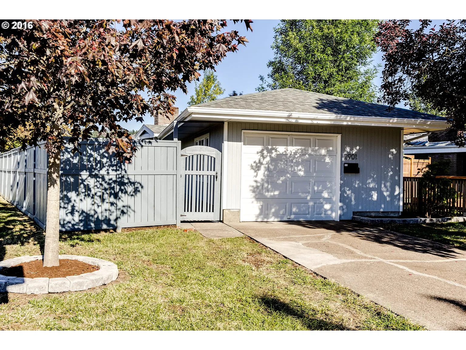 2901 Ferry St photo 1