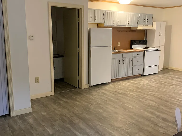 251 Pleasant St #1 — Photo 3