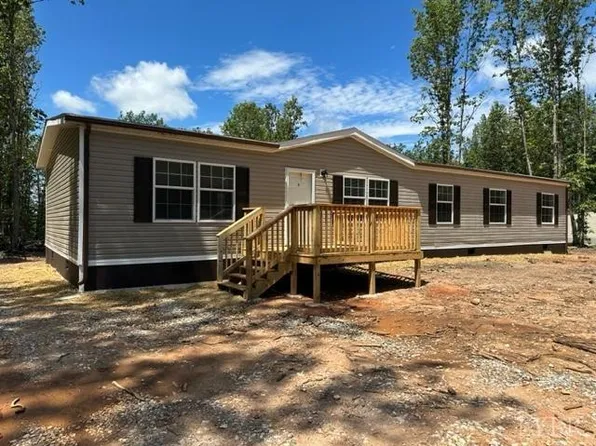 995 Robinson Rd, Appomattox, VA 24522