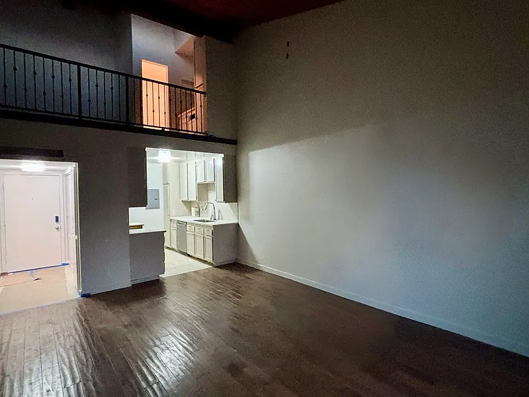 White Oak Ave — Photo 13