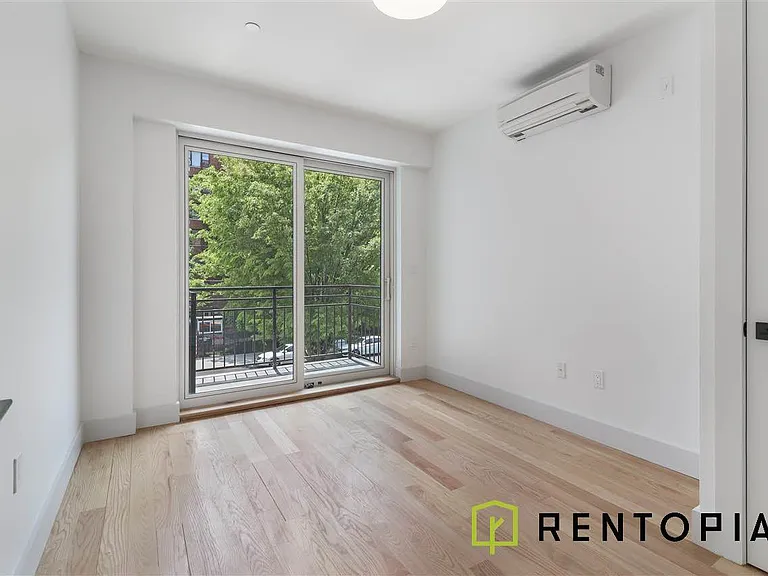 319 Lenox Rd #1A — Photo 3