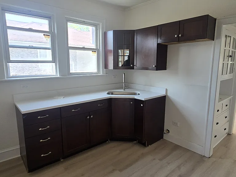8751 S Loomis St #2 — Photo 3