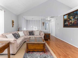 1775 Stoneoak Cir, Lawrenceville, GA 30043