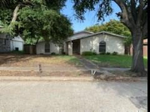 5701 Excalibur Dr Garland Tx 75044 Mls 14506530 Zillow