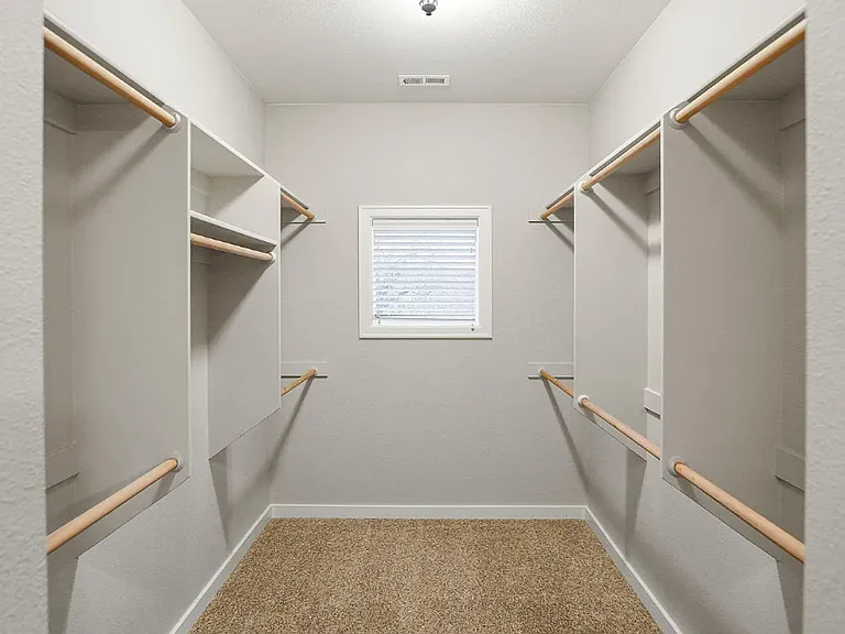 384 Market St NE — Photo 21