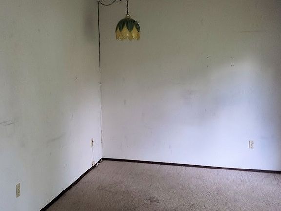 4th image of 14810 12th Ave E