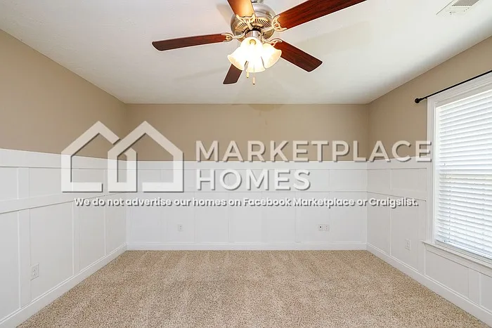 2467 Newbury Ave — Photo 27